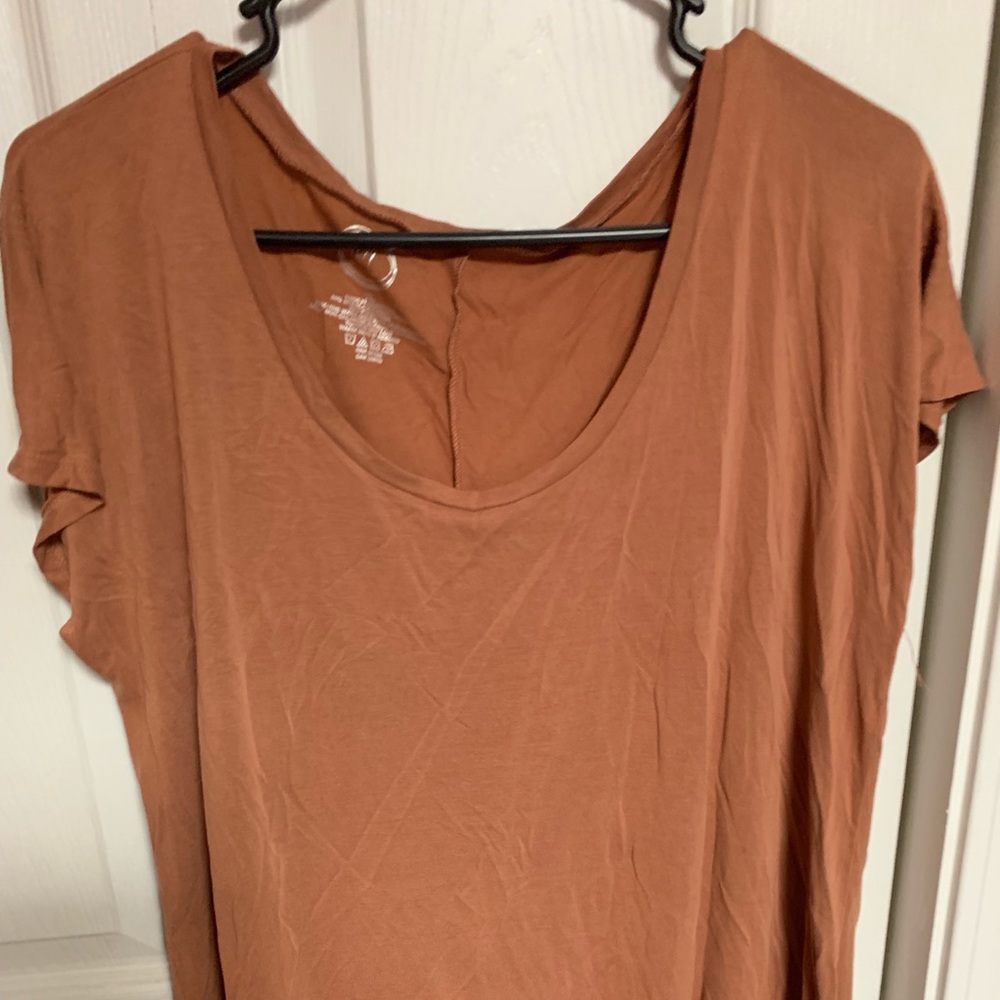 Maurice’s basic tee in rusty orange